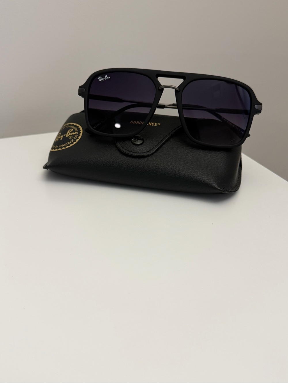 Ray-Ban Black Navigator Sunglasses